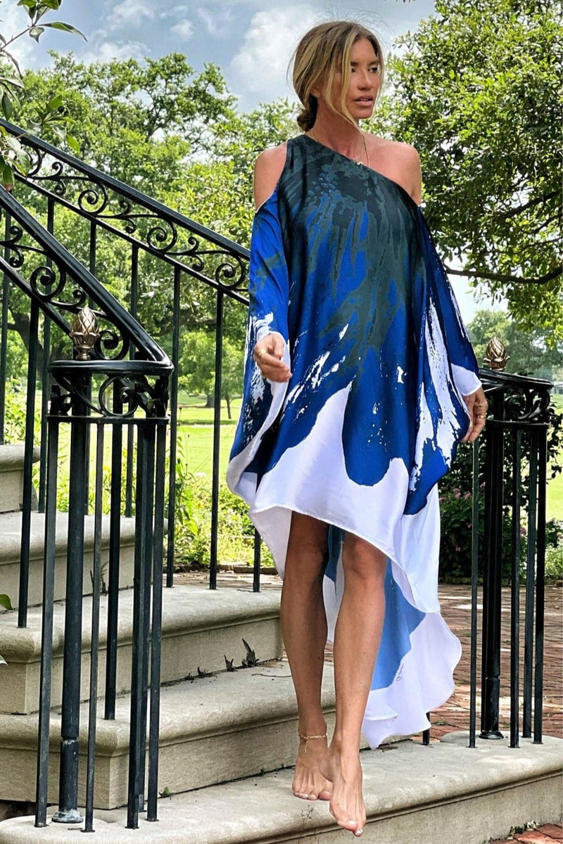 ROBE de FLEURS ブルー Riri Blue Hibiscus Kaftan - Vacation Wear & Resort Wear | Ramona