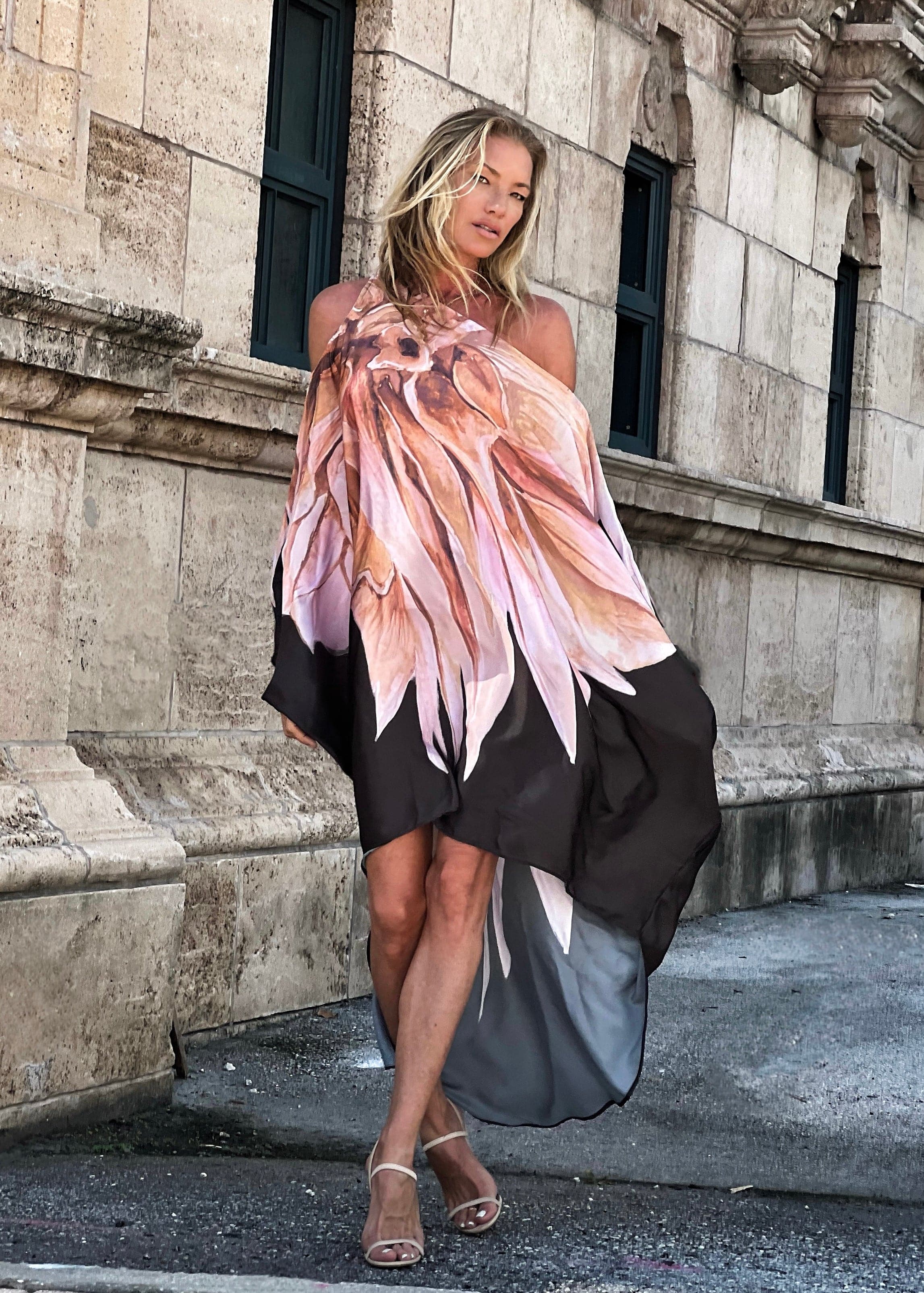 RiRi Kaftan Black Dahlia – Ramona LaRue